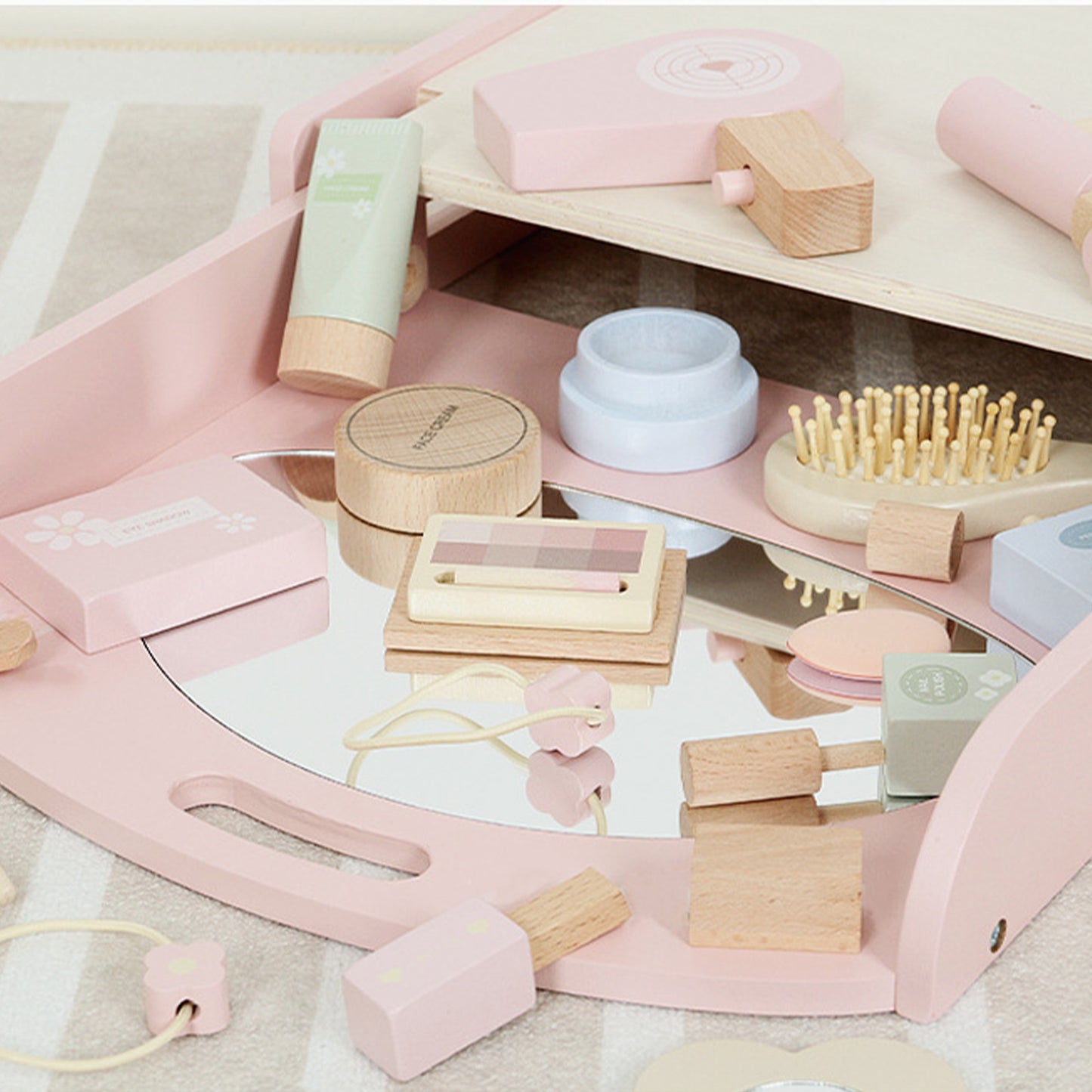 Jessruly® Wooden Makeup Play Set – Pretend Vanity Studio with Realistic Accessories, Creative Dress-Up Role-Play & Imaginative Pretend Play Kit