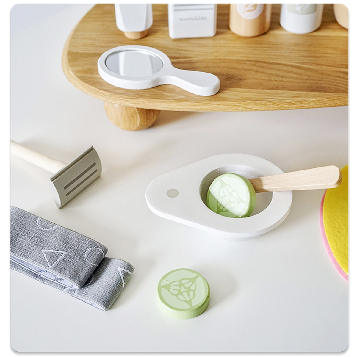 Jessruly® Wooden Pretend Play Children Facial Mask Makeup Set