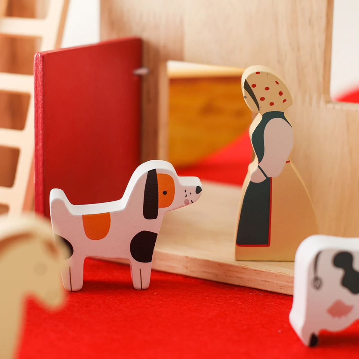 Jessruly® Montessori Barn Toy