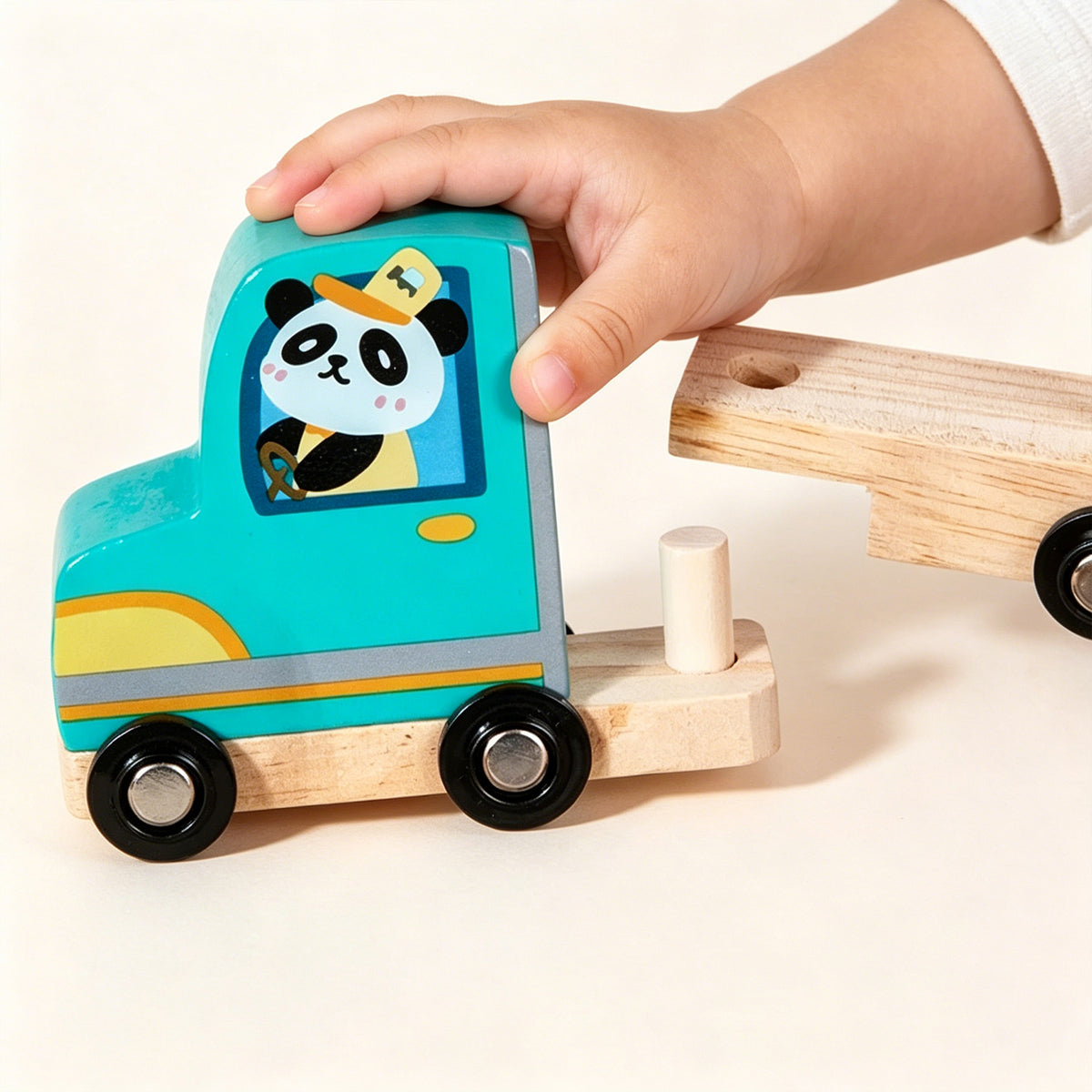 Jessruly® Magnetic Wooden Train Set – Montessori-Inspired Animal Sorting Cars with Safe Magnetic Connectors