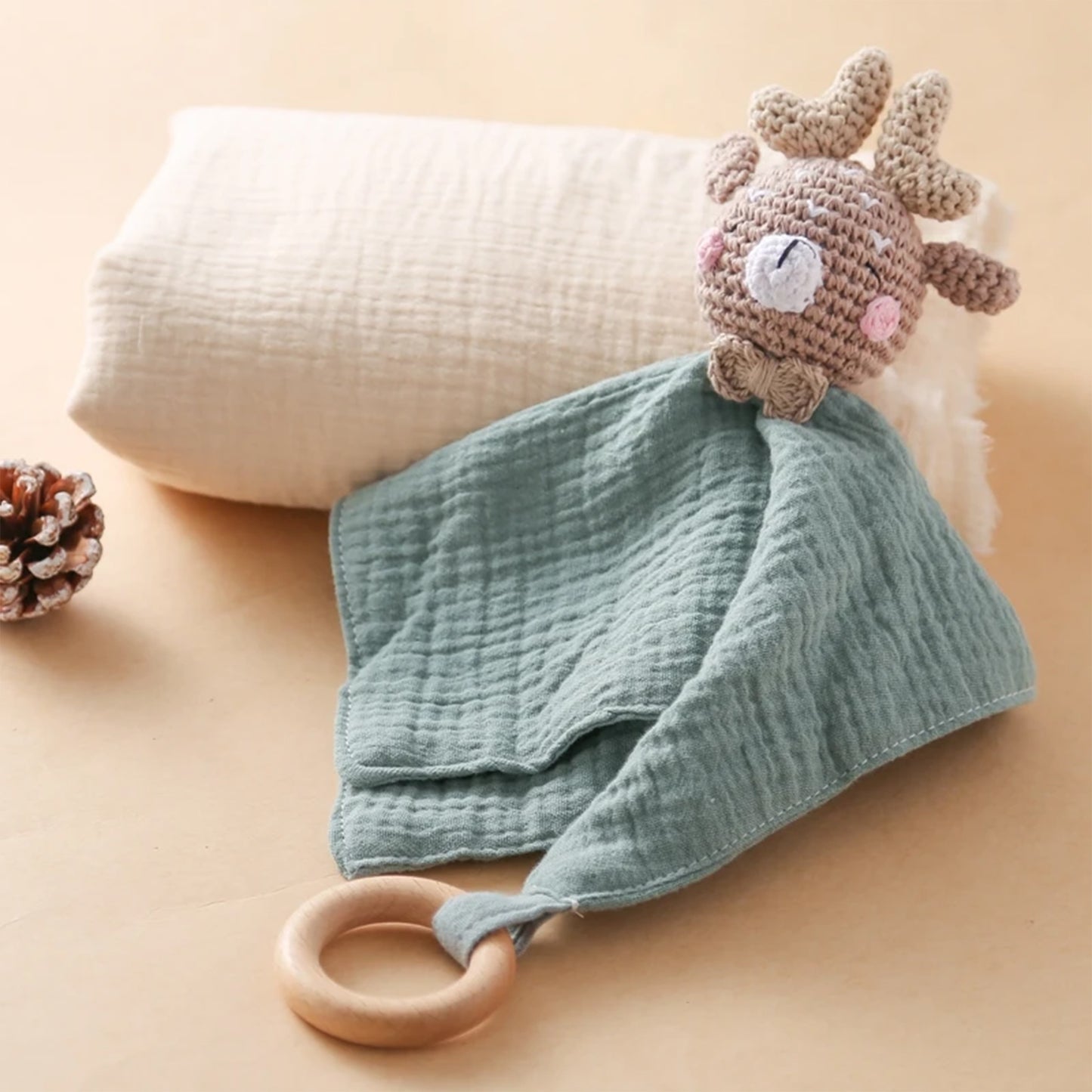 Jessruly® Doudou en mousseline de coton biologique – Couverture douce et réconfortante avec animal en crochet et anneau de dentition en bois, adorable jouet sensoriel et compagnon apaisant
