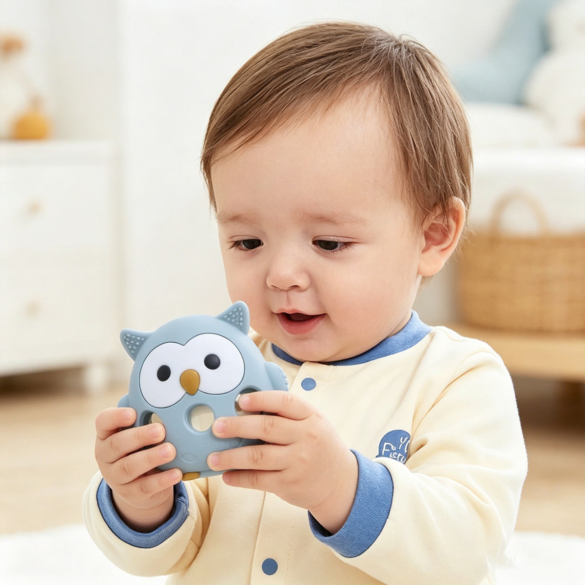 Jessruly® Owl-Shaped Silicone Teether Glove with Pacifier Clip