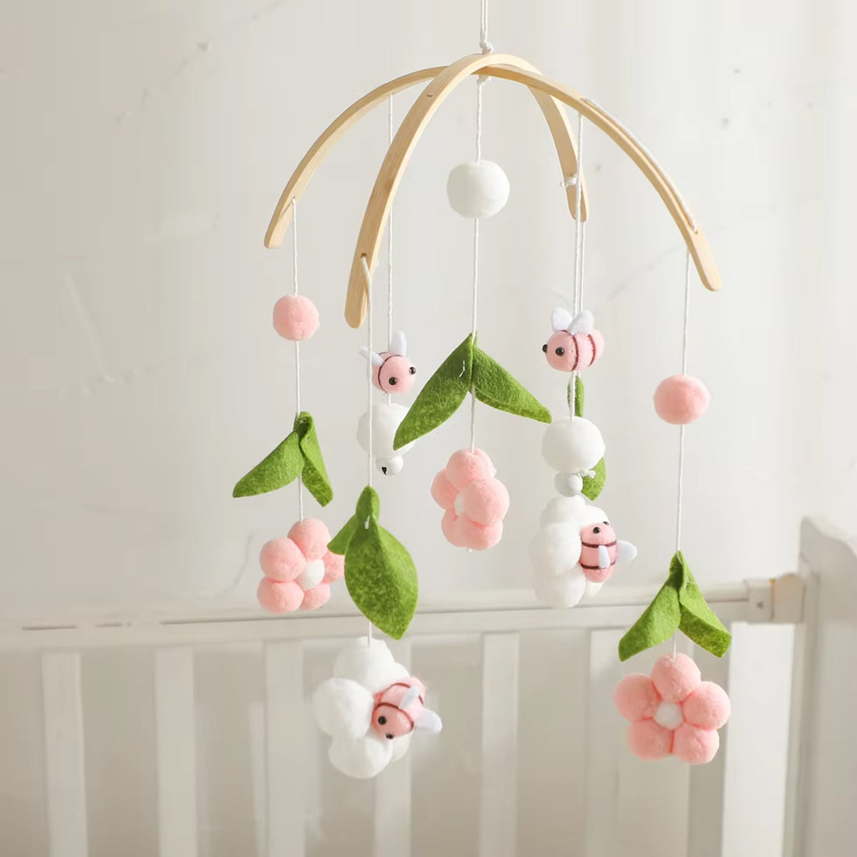 Jessruly® Boho Bee Flower Nursery Decor Soothe Toy