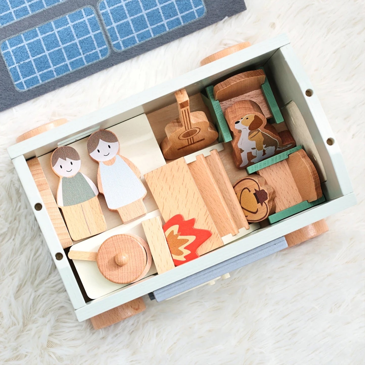 Jessruly® Ensemble de meubles en bois pour maison de poupée – Accessoires de maison de poupée de qualité supérieure avec design de véhicule de camping, ensemble de jeu créatif inspiré de Montessori pour des scènes imaginatives